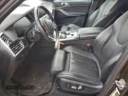 ✅ 2020 BMW X5 xDrive40i • VIN: 5UXCR6C08L9C83492 • Лот: 93673465. Опубликован ранее на Copart с пробегом 57 552 миль. Бесплатный доступ к архиву аукционных продаж из США и подробный отчёт об истории автомобиля на DreamBid. Изображение 7.