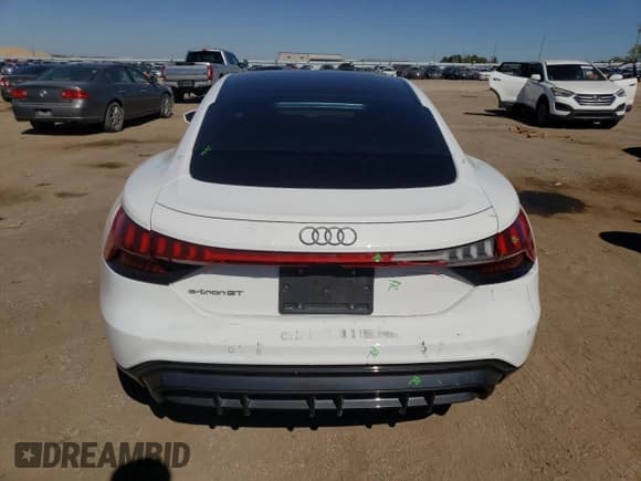 ✅ 2022 Audi e-tron GT Premium Plus • VIN: WAUFJBFW8N7010379 • Lot: 72908444. Listed on Copart with 16,623 mi. Free auction sales archive from the USA and detailed vehicle history report at DreamBid. Image 6.