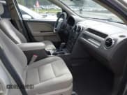 ✅ 2008 Ford Taurus X SEL • VIN: 1FMDK02W68GA25545 • Lot: 43033012. Wystawiony na IAAI z przebiegiem 209 567 mil. Bezpłatny archiwum sprzedaży aukcyjnych z USA i szczegółowy raport historii pojazdu na DreamBid. Zdjęcie 5.