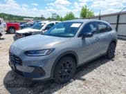 ✅ 2023 Honda HR-V Sport • VIN: 3CZRZ1H59PM713354 • Lot: 42391294. Wystawiony na IAAI z przebiegiem 24 973 mil. Bezpłatny archiwum sprzedaży aukcyjnych z USA i szczegółowy raport historii pojazdu na DreamBid. Zdjęcie 2.