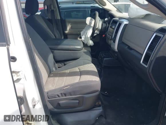 ✅ 2010 Dodge 1500 Sport • VIN: 1D7RV1CT3AS218417 • Lot: 42545366. Wystawiony na IAAI z przebiegiem 169 084 mil. Bezpłatny archiwum sprzedaży aukcyjnych z USA i szczegółowy raport historii pojazdu na DreamBid. Zdjęcie 5.