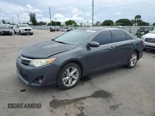 2012 Toyota Camry L z VIN 4T1BF1FK9CU595378, wystawiony jako Copart lot #71763365 z przebiegiem 174 088 mil mil oraz Szkoda całkowita • Salvage title. Historia ofert i sprzedaży dostępna na DreamBid. Obrazek 1.