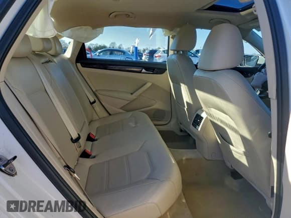 ✅ 2014 Volkswagen Passat SE • VIN: 1VWBN7A30EC058902 • Lot: 95322875. Listed on Copart with 70,409 mi. Free auction sales archive from the USA and detailed vehicle history report at DreamBid. Image 10.