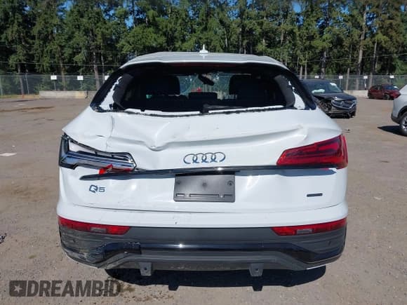 ✅ 2023 Audi Q5 Sportback S line Premium Plus • VIN: WA15AAFY3P2005580 • Lot: 42714234. Listed on IAAI with 20,357 mi. Free auction sales archive from the USA and detailed vehicle history report at DreamBid. Image 17.