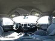 ✅ 2019 Chevrolet Silverado 1500 LT Trail Boss • VIN: 1GCPYFED9KZ332149 • Lot: 42720046. Wystawiony na IAAI z przebiegiem 89 370 mil. Bezpłatny archiwum sprzedaży aukcyjnych z USA i szczegółowy raport historii pojazdu na DreamBid. Zdjęcie 18.