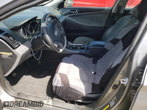 ✅ 2014 Hyundai Sonata SE • VIN: 5NPEC4AB0EH822554 • Lot: 66142314. Listed on Copart with 133,072 mi. Free auction sales archive from the USA and detailed vehicle history report at DreamBid. Image 7.