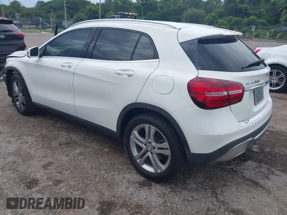 ✅ 2020 Mercedes-Benz GLA 250 • VIN: WDCTG4GB2LJ686994 • Лот: 42629866. Опубликован ранее на IAAI с пробегом 60 129 миль. Бесплатный доступ к архиву аукционных продаж из США и подробный отчёт об истории автомобиля на DreamBid. Изображение 3.