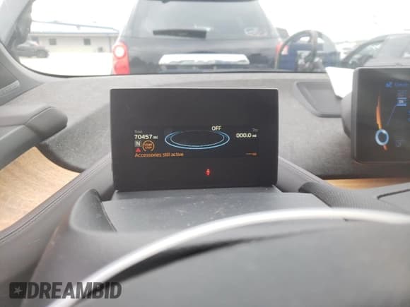 ✅ 2016 BMW i3 • VIN: WBY1Z4C58GV507314 • Лот: 70931612. Опубликован ранее на Copart с пробегом 70 457 миль. Бесплатный доступ к архиву аукционных продаж из США и подробный отчёт об истории автомобиля на DreamBid. Изображение 9.