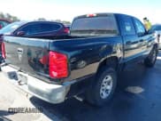 ✅ 2005 Dodge Dakota ST • VIN: 1D7HE28K45S157490 • Lot: 41778765. Wystawiony na IAAI z przebiegiem 187 575 mil. Bezpłatny archiwum sprzedaży aukcyjnych z USA i szczegółowy raport historii pojazdu na DreamBid. Zdjęcie 4.