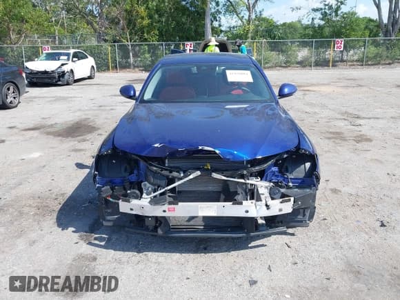 ✅ 2021 Alfa Romeo Giulia • VIN: ZARFAMAN7M7643215 • Lot: 41976004. Listed on IAAI with 33,137 mi. Free auction sales archive from the USA and detailed vehicle history report at DreamBid. Image 13.