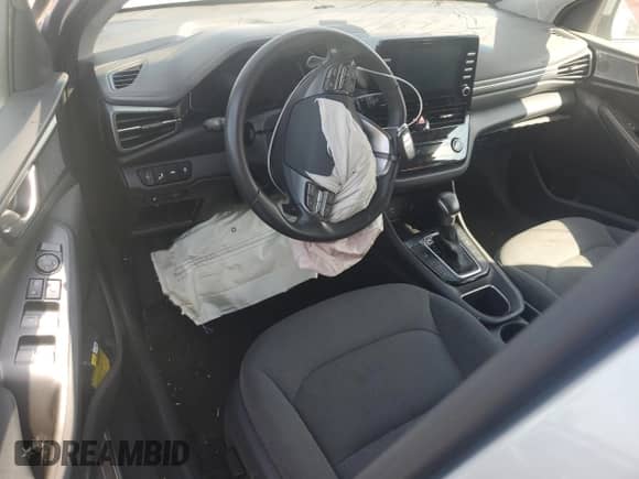 2020 Hyundai Ioniq SE с VIN KMHC75LC6LU242859, выставлен на аукционе Copart как лот 72403234 с пробегом 59 294 миль миль и Списание • Salvage title. История ставок и продаж доступна на DreamBid. Изображение 8.