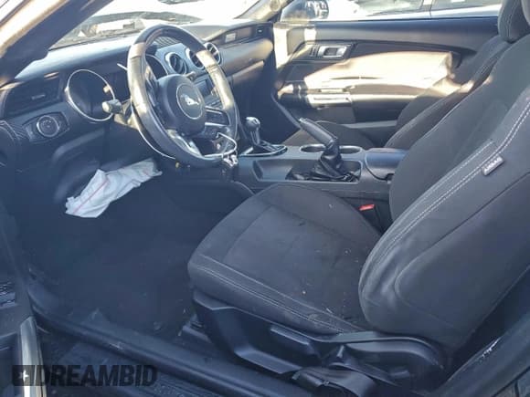 ✅ 2018 Ford Mustang EcoBoost • VIN: 1FA6P8TH5J5112079 • Lot: 94637065. Wystawiony na Copart z przebiegiem 64 319 mil. Bezpłatny archiwum sprzedaży aukcyjnych z USA i szczegółowy raport historii pojazdu na DreamBid. Zdjęcie 7.