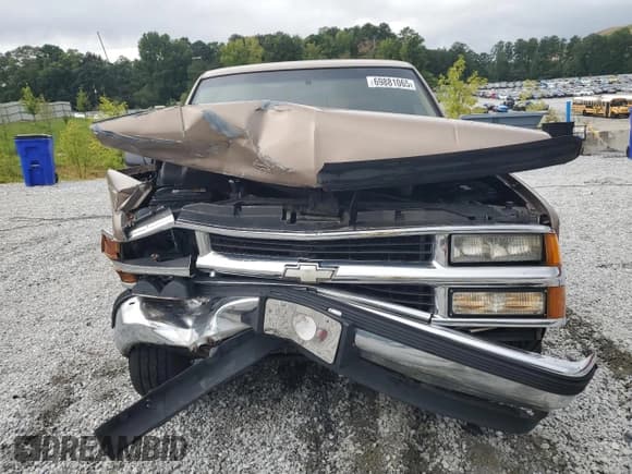 ✅ 1997 Chevrolet Silverado 1500 • VIN: 2GCEC19M1V1137369 • Lot: 69881065. Wystawiony na Copart z przebiegiem 283 640 mil. Bezpłatny archiwum sprzedaży aukcyjnych z USA i szczegółowy raport historii pojazdu na DreamBid. Zdjęcie 5.
