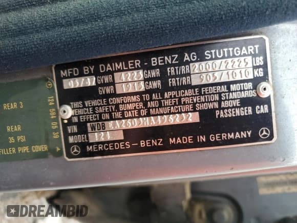 ✅ 1987 Mercedes-Benz 260 • VIN: WDBEA26D3HA496232 • Lot: 67275325. Wystawiony na Copart z przebiegiem 140 139 mil. Bezpłatny archiwum sprzedaży aukcyjnych z USA i szczegółowy raport historii pojazdu na DreamBid. Zdjęcie 12.