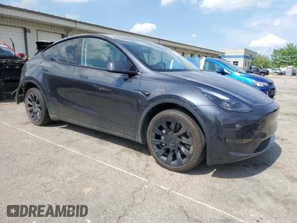 ✅ 2024 Tesla Model Y Long Range • VIN: 7SAYGDEE1RA234222 • Lot: 55139025. Listed on Copart with 17,829 mi. Free auction sales archive from the USA and detailed vehicle history report at DreamBid. Image 4.