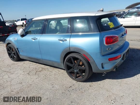 ✅ 2017 MINI Clubman Cooper S • VIN: WMWLU5C35H2E84543 • Lot: 43772546. Wystawiony na IAAI z przebiegiem 80 932 mil. Bezpłatny archiwum sprzedaży aukcyjnych z USA i szczegółowy raport historii pojazdu na DreamBid. Zdjęcie 3.