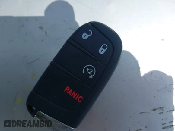 ✅ 2018 Jeep Renegade Latitude • VIN: ZACCJBBB2JPH59443 • Lot: 42555557. Wystawiony na IAAI z przebiegiem 66 689 mil. Bezpłatny archiwum sprzedaży aukcyjnych z USA i szczegółowy raport historii pojazdu na DreamBid. Zdjęcie 11.