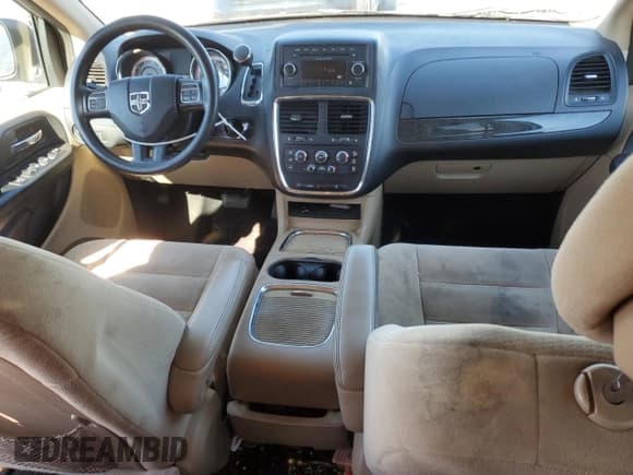 ✅ 2015 Dodge Grand Caravan SXT • VIN: 2C4RDGCG5FR548359 • Lot: 82375145. Wystawiony na Copart z przebiegiem 119 249 mil. Bezpłatny archiwum sprzedaży aukcyjnych z USA i szczegółowy raport historii pojazdu na DreamBid. Zdjęcie 8.