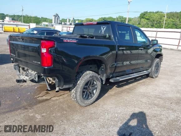 2019 Chevrolet Silverado 1500 Custom Trail Boss с VIN 3GCPYCEH1KG159440, выставлен на аукционе IAAI как лот 42543729 с пробегом 45 352 миль миль и . История ставок и продаж доступна на DreamBid. Изображение 4.