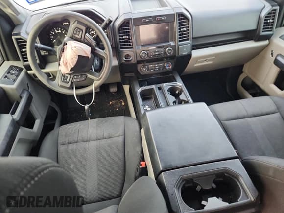 ✅ 2019 Ford F-150 XL • VIN: 1FTEW1CP6KKE77364 • Lot: 85651915. Listed on Copart with 93,019 mi. Free auction sales archive from the USA and detailed vehicle history report at DreamBid. Image 8.