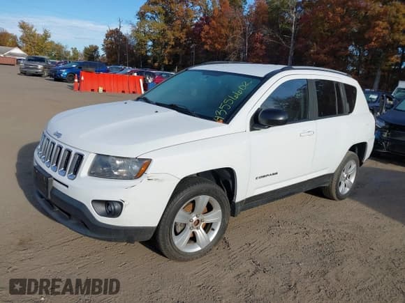 ✅ 2016 Jeep Compass Sport • VIN: 1C4NJCBA9GD552979 • Lot: 43556602. Wystawiony na IAAI z przebiegiem 173 602 mil. Bezpłatny archiwum sprzedaży aukcyjnych z USA i szczegółowy raport historii pojazdu na DreamBid. Zdjęcie 2.