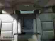 2017 Chevrolet Suburban Premier z VIN 1GNSKJKC8HR118053, wystawiony jako Copart lot #73375784 z przebiegiem 100 812 mil mil oraz Szkoda całkowita • Salvage title. Historia ofert i sprzedaży dostępna na DreamBid. Obrazek 10.