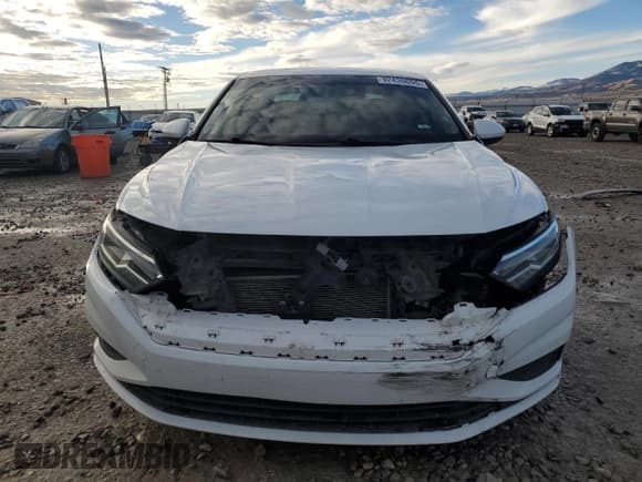 ✅ 2019 Volkswagen Jetta S • VIN: 3VWN57BU4KM045598 • Lot: 92430095. Listed on Copart with 94,108 mi. Free auction sales archive from the USA and detailed vehicle history report at DreamBid. Image 5.