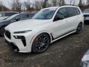 ✅ 2023 BMW X7 M60i • VIN: 5UX33EM07P9P54139 • Лот: 51935415. Опубликован ранее на Copart с пробегом 15 174 миль. Бесплатный доступ к архиву аукционных продаж из США и подробный отчёт об истории автомобиля на DreamBid. Изображение 1.