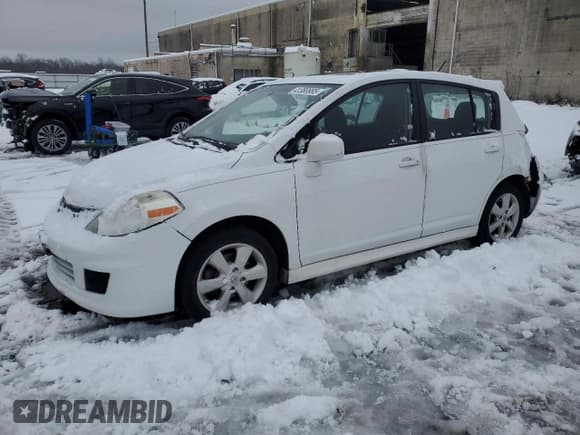 ✅ 2011 Nissan Versa S • VIN: 3N1BC1CP9BL490588 • Lot: 41380885. Wystawiony na Copart z przebiegiem 154 389 mil. Bezpłatny archiwum sprzedaży aukcyjnych z USA i szczegółowy raport historii pojazdu na DreamBid. Zdjęcie 1.