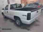 2002 Chevrolet Silverado 1500 LS with VIN 1GCEK14T02Z120888, listed as a IAAI auction lot 41504133 with 131,667 mi miles and . Bid and sale history available at DreamBid. Image 3.