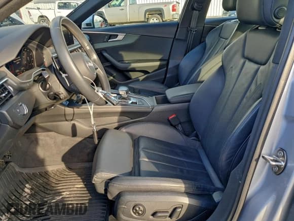 ✅ 2018 Audi A4 Premium Plus • VIN: WAUENAF48JA156674 • Лот: 94463585. Опубликован ранее на Copart с пробегом 97 280 миль. Бесплатный доступ к архиву аукционных продаж из США и подробный отчёт об истории автомобиля на DreamBid. Изображение 7.