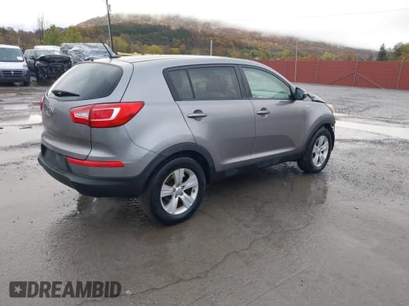 ✅ 2012 Kia Sportage LX • VIN: KNDPBCA20C7284798 • Lot: 43561731. Wystawiony na IAAI z przebiegiem 118 432 mil. Bezpłatny archiwum sprzedaży aukcyjnych z USA i szczegółowy raport historii pojazdu na DreamBid. Zdjęcie 4.