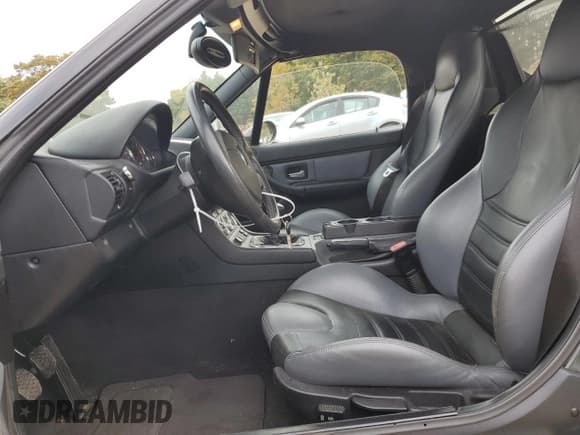 ✅ 2000 BMW Z3 M Roadster • VIN: WBSCK9349YLC92120 • Lot: 76444454. Wystawiony na Copart z przebiegiem 55 107 mil. Bezpłatny archiwum sprzedaży aukcyjnych z USA i szczegółowy raport historii pojazdu na DreamBid. Zdjęcie 7.