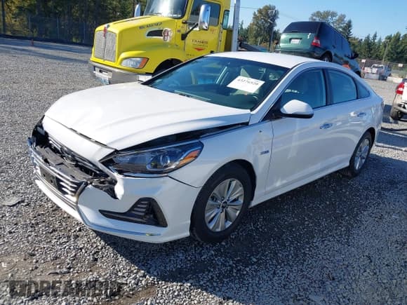 ✅ 2019 Hyundai Sonata SE • VIN: KMHE24L30KA091826 • Lot: 43276520. Wystawiony na IAAI z przebiegiem 72 854 mil. Bezpłatny archiwum sprzedaży aukcyjnych z USA i szczegółowy raport historii pojazdu na DreamBid. Zdjęcie 2.