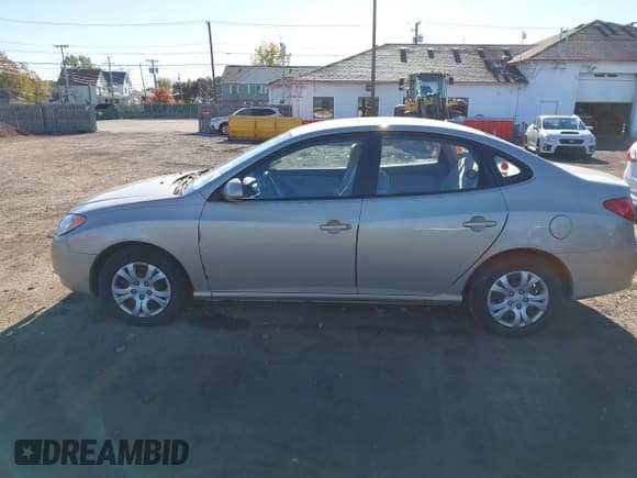 ✅ 2010 Hyundai Elantra GLS • VIN: KMHDU4ADXAU833129 • Лот: 43538999. Опубликован ранее на IAAI с пробегом 82 583 миль. Бесплатный доступ к архиву аукционных продаж из США и подробный отчёт об истории автомобиля на DreamBid. Изображение 14.