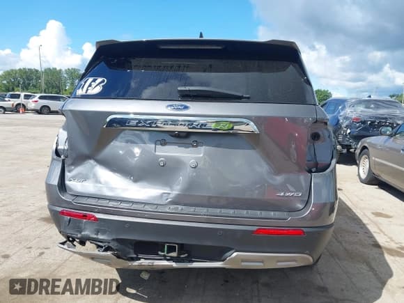 ✅ 2022 Ford Explorer XLT • VIN: 1FMSK8DH8NGC02323 • Lot: 43064162. Wystawiony na IAAI z przebiegiem 24 321 mil. Bezpłatny archiwum sprzedaży aukcyjnych z USA i szczegółowy raport historii pojazdu na DreamBid. Zdjęcie 6.