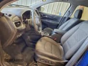 ✅ 2021 Chevrolet Equinox LT • VIN: 3GNAXUEV1ML350751 • Lot: 92051235. Wystawiony na Copart z przebiegiem 68 208 mil. Bezpłatny archiwum sprzedaży aukcyjnych z USA i szczegółowy raport historii pojazdu na DreamBid. Zdjęcie 7.