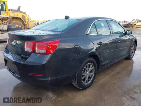 2014 Chevrolet Malibu LS z VIN 1G11A5SL7EF213319, wystawiony jako IAAI lot #42877981 z przebiegiem 195 602 mil mil oraz . Historia ofert i sprzedaży dostępna na DreamBid. Obrazek 4.