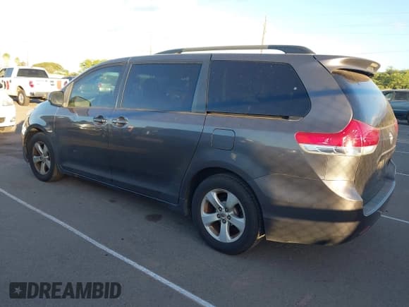 ✅ 2012 Toyota Sienna LE • VIN: 5TDKK3DC8CS240083 • Lot: 43556901. Listed on IAAI with 169,377 mi. Free auction sales archive from the USA and detailed vehicle history report at DreamBid. Image 3.
