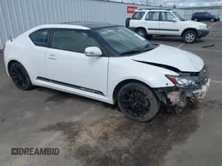 ✅ 2013 Scion tC • VIN: JTKJF5C72D3046631 • Lot: 42620505. Wystawiony na IAAI z przebiegiem 163 062 mil. Bezpłatny archiwum sprzedaży aukcyjnych z USA i szczegółowy raport historii pojazdu na DreamBid. Zdjęcie 1.