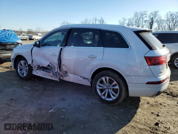 ✅ 2019 Audi Q7 • VIN: WA1LHBF74KD021929 • Лот: 46389475. Опубликован ранее на Copart с пробегом 42 781 миль. Бесплатный доступ к архиву аукционных продаж из США и подробный отчёт об истории автомобиля на DreamBid. Изображение 2.