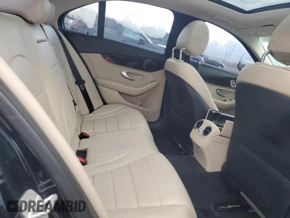 ✅ 2016 Mercedes-Benz C 300 Luxury • VIN: 55SWF4KB8GU154349 • Лот: 91255565. Опубликован ранее на Copart с пробегом 96 196 миль. Бесплатный доступ к архиву аукционных продаж из США и подробный отчёт об истории автомобиля на DreamBid. Изображение 10.