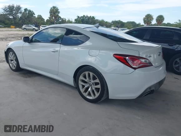 ✅ 2013 Hyundai Genesis Coupe 2.0T • VIN: KMHHT6KD8DU094586 • Lot: 43052445. Wystawiony na IAAI z przebiegiem 91 125 mil. Bezpłatny archiwum sprzedaży aukcyjnych z USA i szczegółowy raport historii pojazdu na DreamBid. Zdjęcie 3.