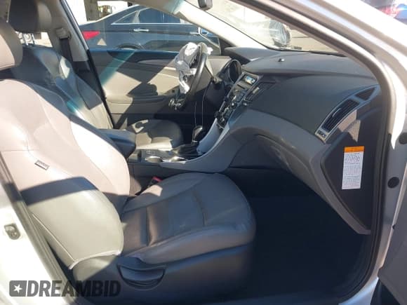 ✅ 2012 Hyundai Sonata Hybrid • VIN: KMHEC4A40CA034990 • Lot: 41255225. Listed on IAAI with 183,787 mi. Free auction sales archive from the USA and detailed vehicle history report at DreamBid. Image 5.