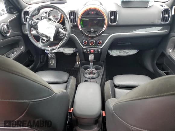 ✅ 2017 MINI Countryman Cooper S • VIN: WMZYT3C39H3D98632 • Lot: 57314325. Listed on Copart with 32,339 mi. Free auction sales archive from the USA and detailed vehicle history report at DreamBid. Image 8.