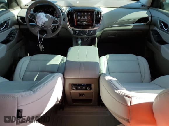 ✅ 2021 Chevrolet Traverse LT Cloth • VIN: 1GNERGKW3MJ125412 • Lot: 67136104. Wystawiony na Copart z przebiegiem 76 129 mil. Bezpłatny archiwum sprzedaży aukcyjnych z USA i szczegółowy raport historii pojazdu na DreamBid. Zdjęcie 8.