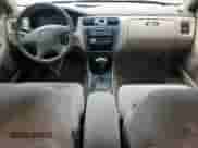 2000 Honda Accord EX с VIN 1HGCG6678YA102394, выставлен на аукционе Copart как лот 71476685 с пробегом 231 614 миль миль и Списание • Salvage title. История ставок и продаж доступна на DreamBid. Изображение 8.