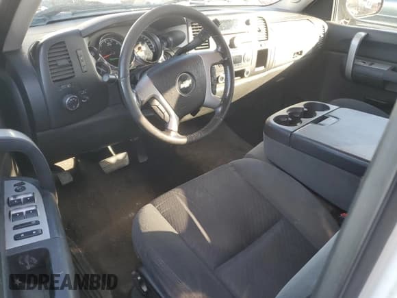 ✅ 2009 Chevrolet Silverado 1500 • VIN: 2GCFC135091121613 • Lot: 49865475. Listed on Copart with 169,755 mi. Free auction sales archive from the USA and detailed vehicle history report at DreamBid. Image 8.