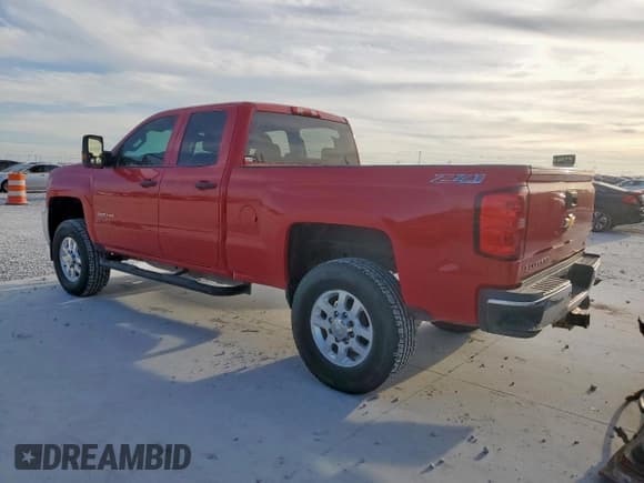 ✅ 2015 Chevrolet Silverado 2500HD LT • VIN: 1GC2KVE8XFZ117913 • Лот: 69125855. Опубликован ранее на Copart с пробегом 381 021 миль. Бесплатный доступ к архиву аукционных продаж из США и подробный отчёт об истории автомобиля на DreamBid. Изображение 2.