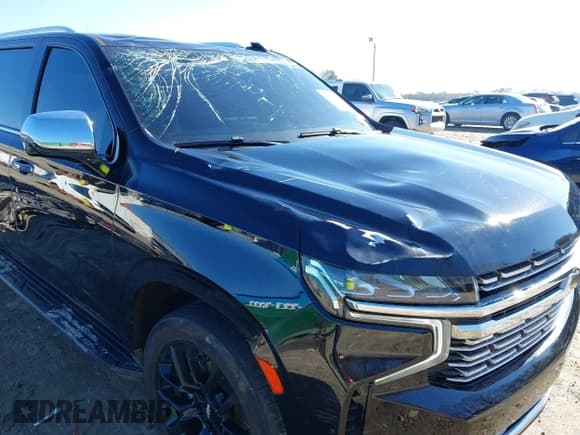 ✅ 2022 Chevrolet Suburban Premier • VIN: 1GNSKFKD5NR344147 • Lot: 41358509. Wystawiony na IAAI z przebiegiem 41 046 mil. Bezpłatny archiwum sprzedaży aukcyjnych z USA i szczegółowy raport historii pojazdu na DreamBid. Zdjęcie 16.